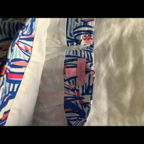 Lilly Pulitzer Red Right Return Scalloped Skort - Picture 3 of 3